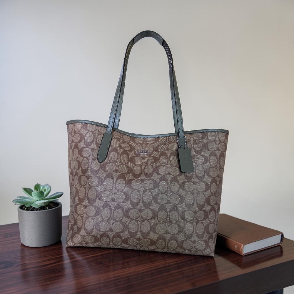 Coach - Reversible City Tote